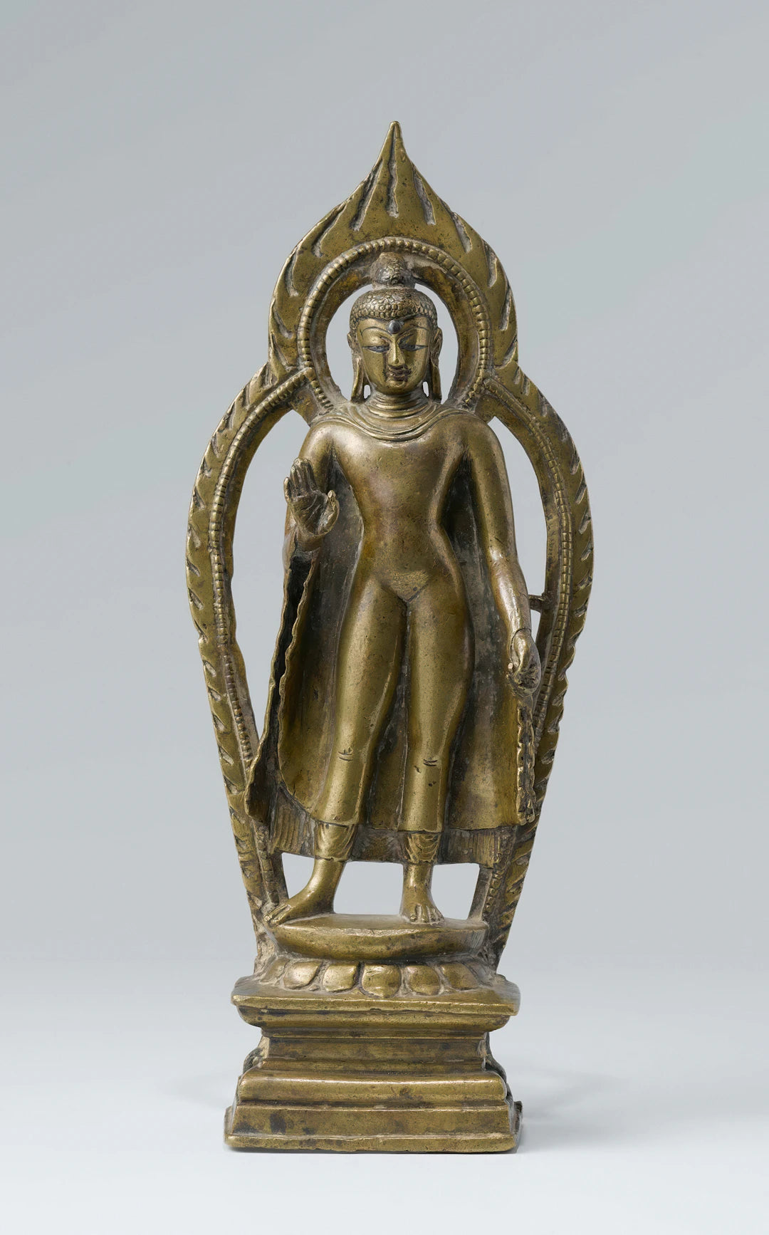 The Influence of Thai Amulets in Modern Culture