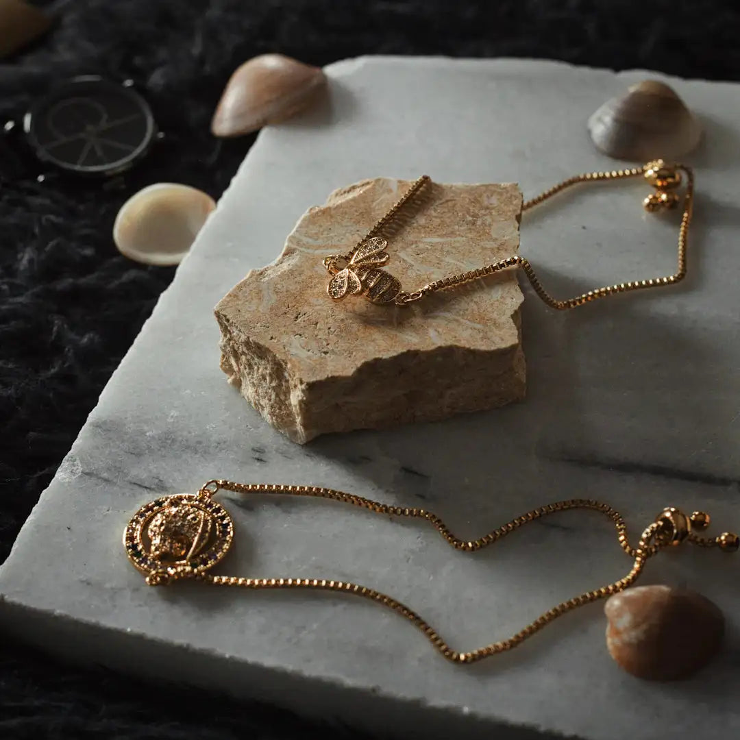 The Spiritual Union of Thai Amulets and Meditation