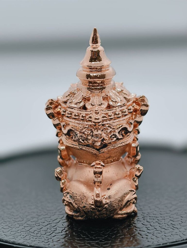 🦁 "Lion-Hearted Guardian" Kuman Thep Narasing: Purisat Noi (Big Print) from Wat Phra That Chom Sak – Eater of Evil & Hunter of Wealth