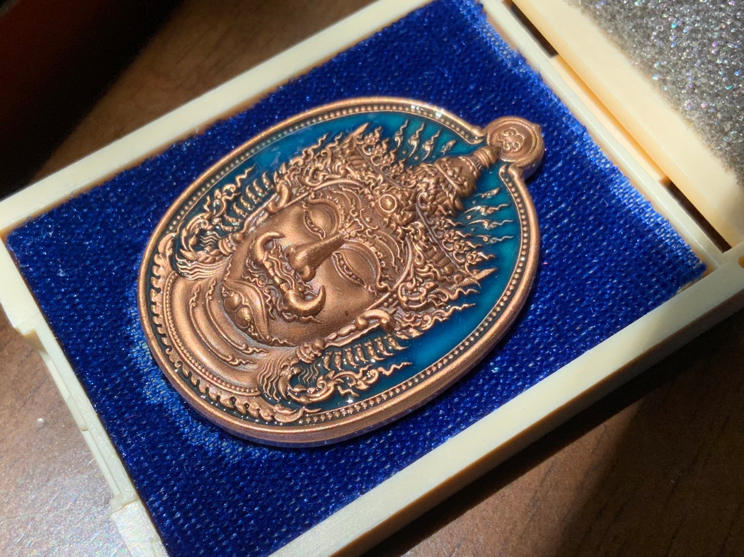 💰 Thao Wessuwan "Thep Setthi" (Deva Millionaire) Coin: "Na Thewada" Edition by LP Suchart (Wat Sila Dok Mai) – Wealth & Divine Protection