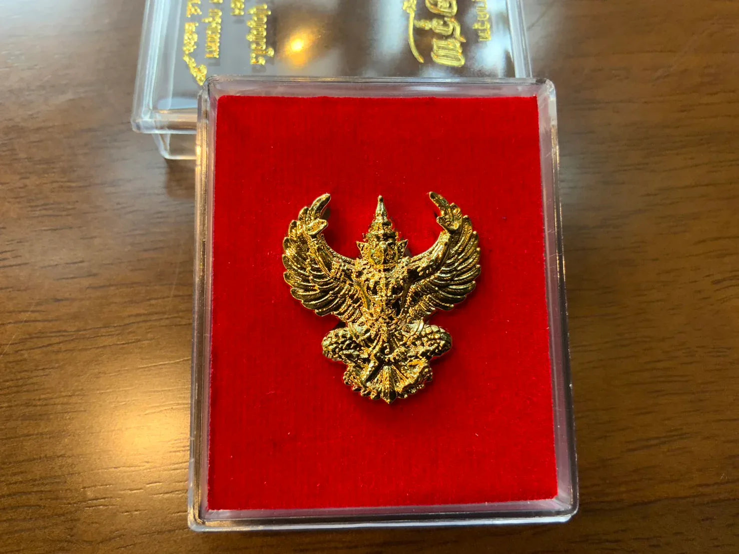 🦅 Phaya Krut "Racha Krut" (King of Garudas) Edition: Gold-Plated (Kalai Thong) – Luang Phor Wara, Wat Pho Thong – Ultimate Power & Royal Wealth Large gold plated shoulder