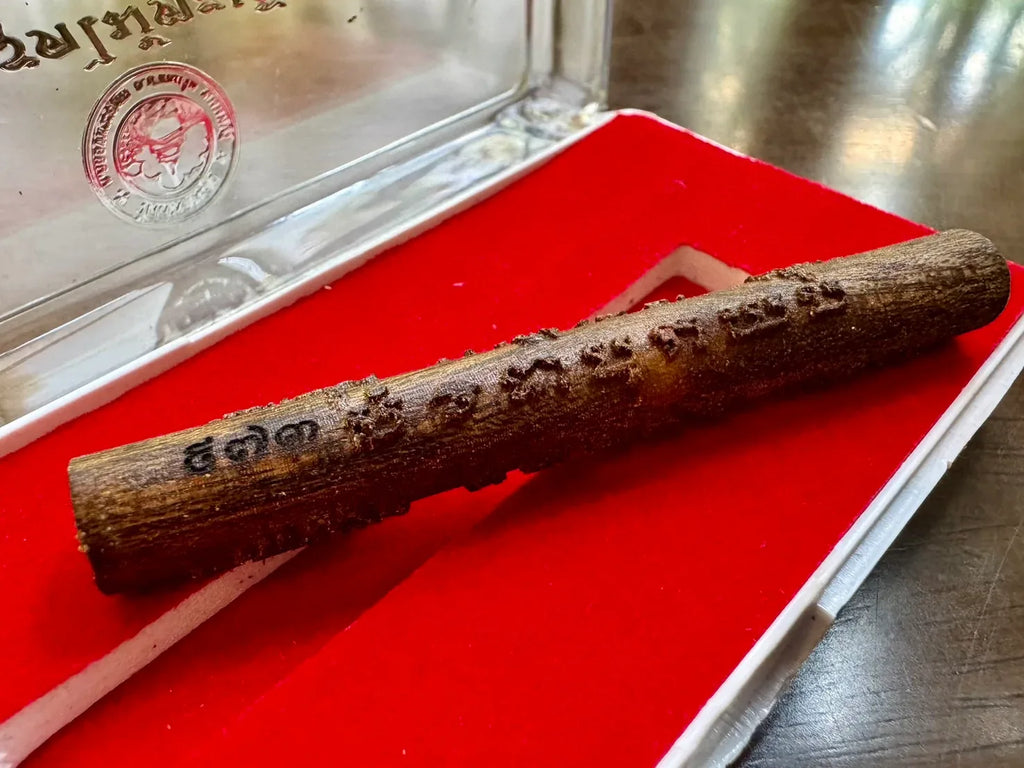 🪙 “Kasiān Land‑Luck Takrut – Sacred Takhian Wood Land‑Buying & Asset‑Growth Talisman, Saturday‑5 Ceremony by Luang Pu Iam, Wat Saphan Sung (Limited to 1,000 Pieces)”