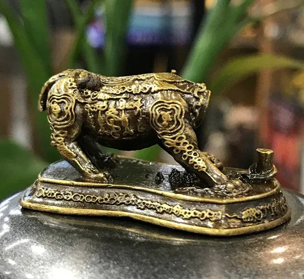 🐯 Suea Hua Khad (Headless Tiger) Raja Phayak Edition: The Invincible King of Tigers Amulet – Absolute Protection, Authority, Wealth Luck & Progress (Phra Ajarn Tik)