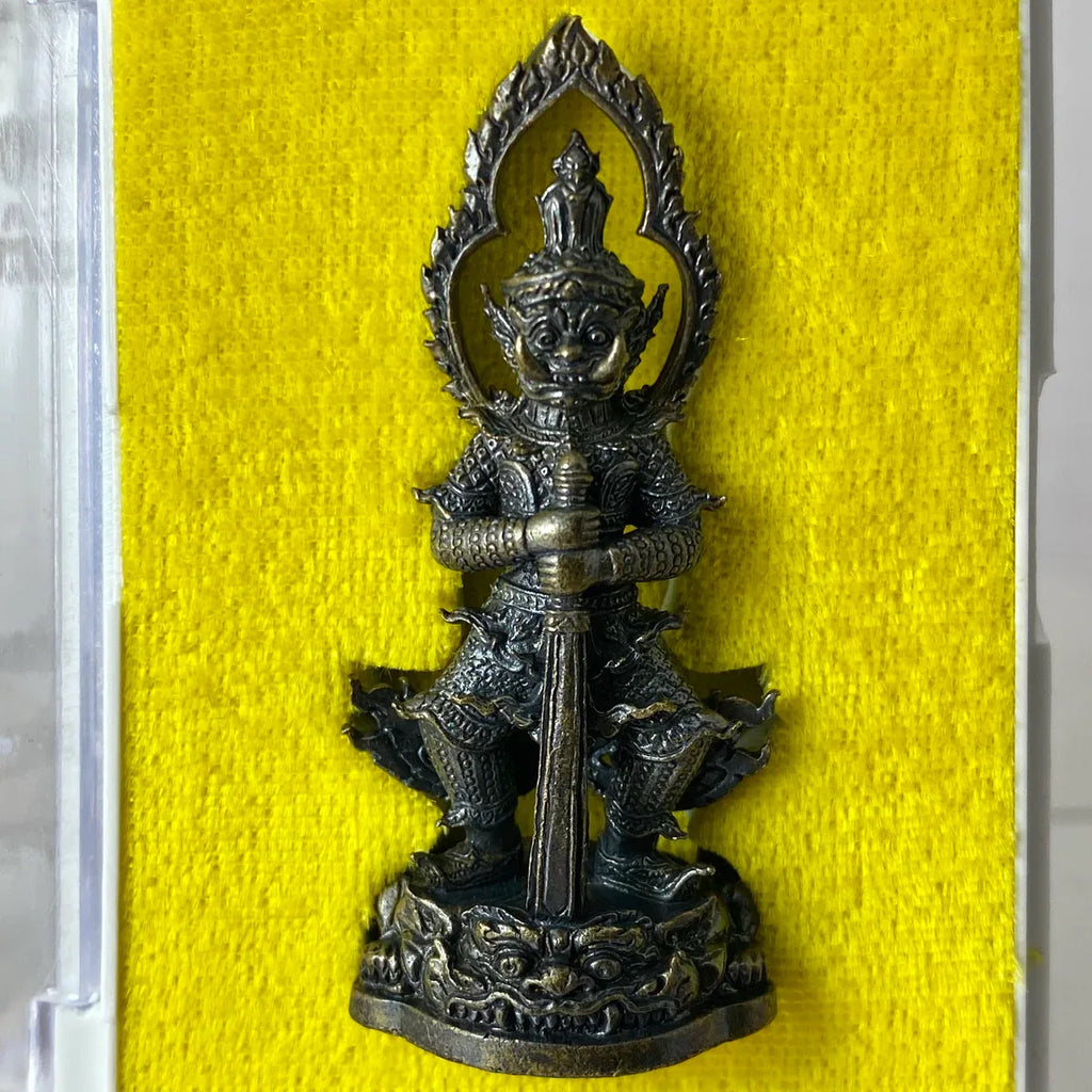 🪙 Tao Wessuwan “Treasure Vault Guardian” – Blackened Copper Wealth & Protection Amulet by Luang Pho Whan, Taphan Hin, Phichit (B.E. 2560)