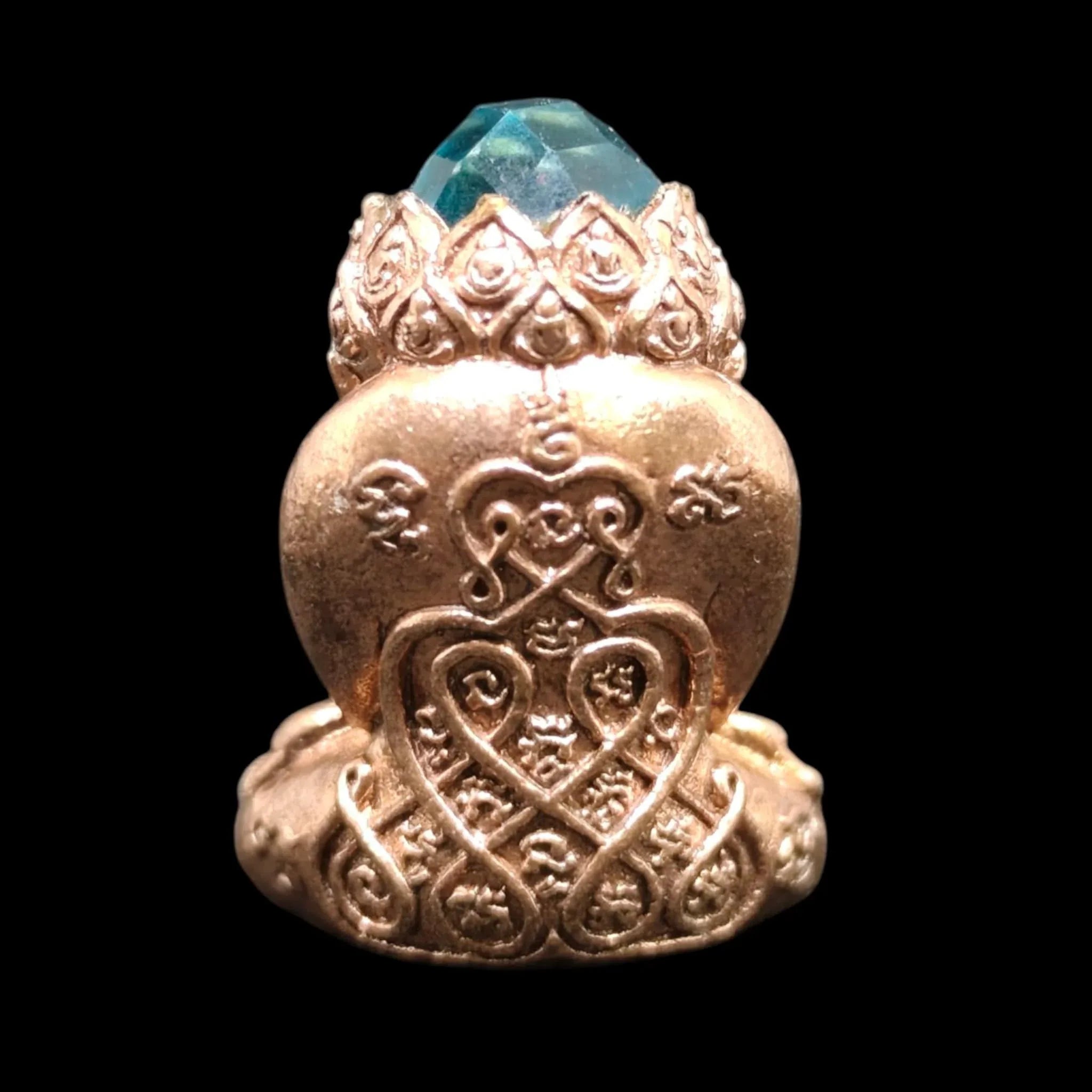 Experience the First Edition Phra Pidta Manee Montra Amulet Blessed by Luang Pu Boonma from Wat Khao Kaew Thong, Prachinburi