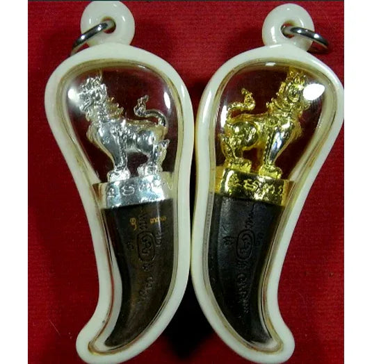 ✨ Sacred Bronze Fang of the Great Lucky Lion Amulet – Empowered by Venerable Chao Khun Thongchai at Wat Traimit