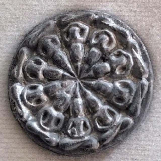 Phra Ngob Nam Aoi Amulet - The Emperor’s Destiny for Guaranteed Wealth and Prosperity Default Title