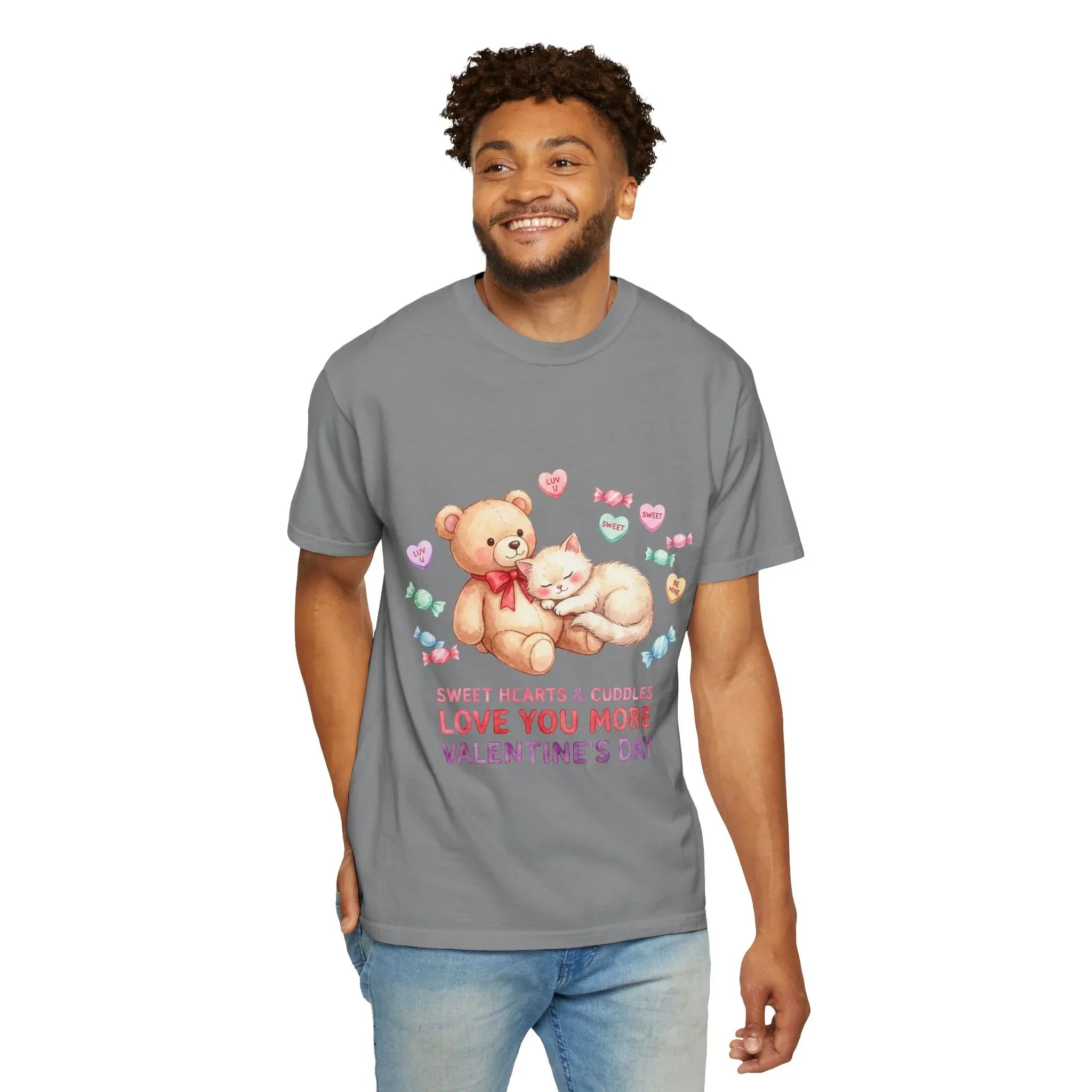 Cute Bear and Kitten Valentine T-shirt | Vintage Soft Love Tee | Couple Gift | Aesthetic Comfort Shirt | Retro Candy Heart Design
