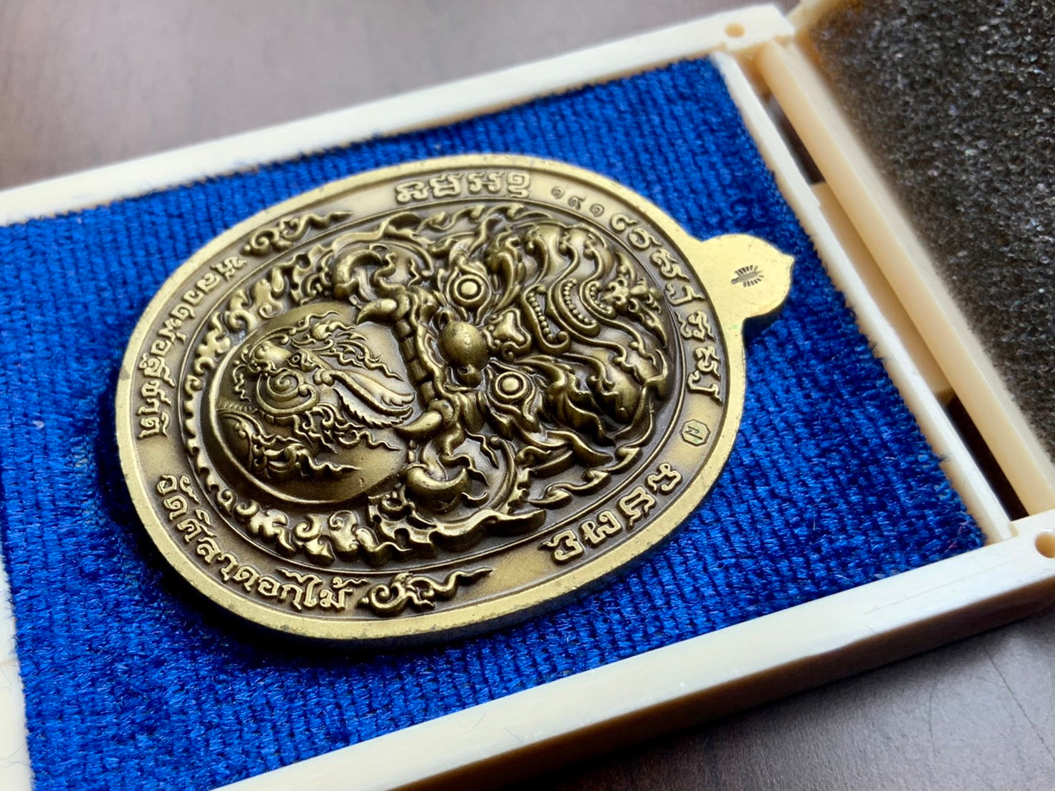 💰 Thao Wessuwan "Thep Setthi" (Deva Millionaire) Coin: "Na Thewada" Edition by LP Suchart (Wat Sila Dok Mai) – Wealth & Divine Protection