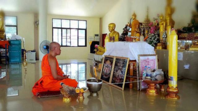 🦁 Hanuman City Ruler Triple King Power Amulet – Supreme Authority, Protection & Victory Charm (2559 BE)