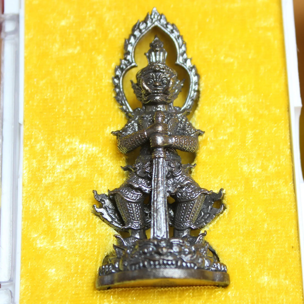 🪙 Tao Wessuwan “Treasure Vault Guardian” – Blackened Copper Wealth & Protection Amulet by Luang Pho Whan, Taphan Hin, Phichit (B.E. 2560)