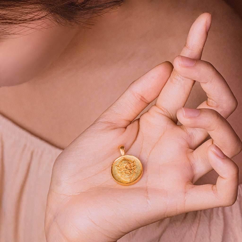 Attract Luck and Influence with Si Hu Ha Ta Medallion Pendant