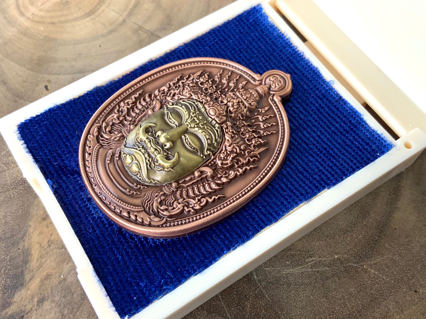 💰 Thao Wessuwan "Thep Setthi" (Deva Millionaire) Coin: "Na Thewada" Edition by LP Suchart (Wat Sila Dok Mai) – Wealth & Divine Protection