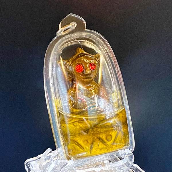 Ngung Nang Long – Thai Charm Figurine for Attraction &amp; Prosperity by Luang Phor Mian (Wat Chaniangwanaram, 2025 Edition) - Thai Blessing Co