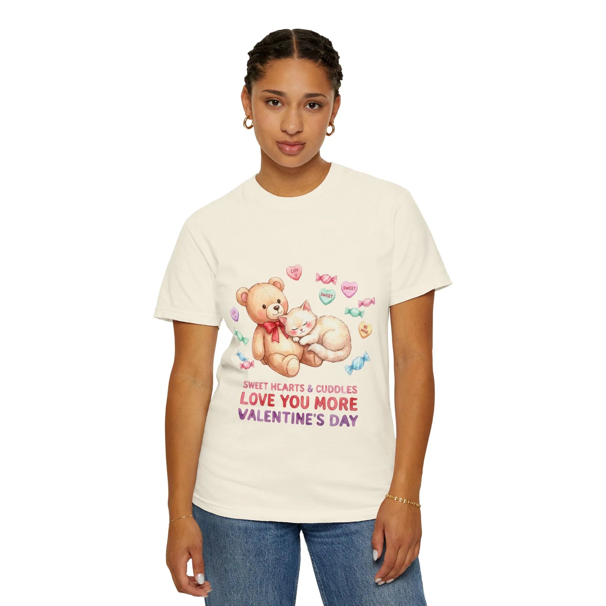 Cute Bear and Kitten Valentine T-shirt | Vintage Soft Love Tee | Couple Gift | Aesthetic Comfort Shirt | Retro Candy Heart Design