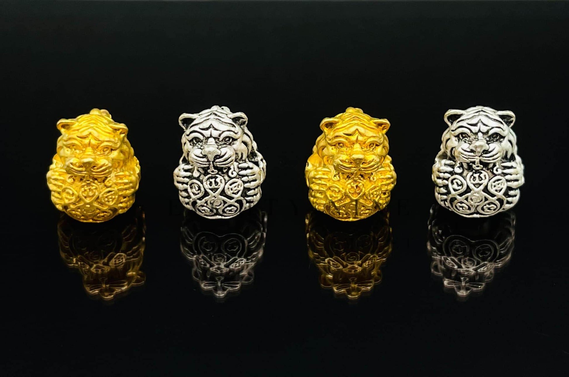Sleeping Tiger Amulet – Seue Noi Gin Wealth &amp; Attraction Talisman | Consecrated by Kruba Tao, Wat Ban Lao, Chiang Mai 睡虎符 – 招财与吸引护身符 | 由清迈班捞寺克鲁巴陶大师加持 - Thai Blessing Co