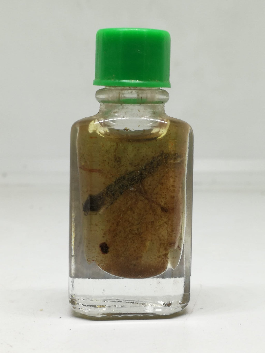 ✨ Nam Man Wan Pong Maha Senah – Powerful Charm Oil by Ajarn Heng Praidam | Attraction, Blessings & Good Fortune Enhancer