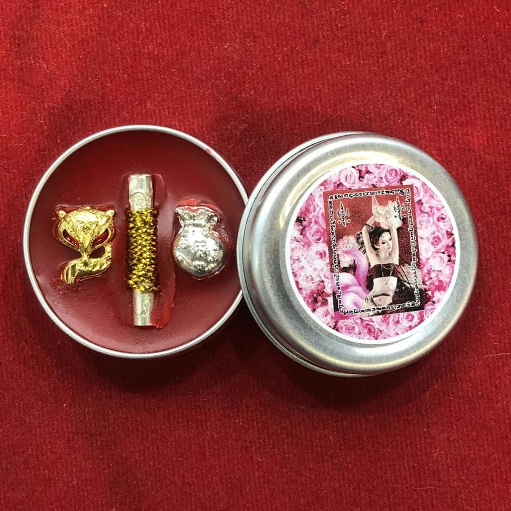 🪙 “Nine‑Tails Fox Allure Honey Balm” – Charisma, Love & Opportunity Magnet by Ajarn Prakhong, “Charoen” Prosperity Lineage