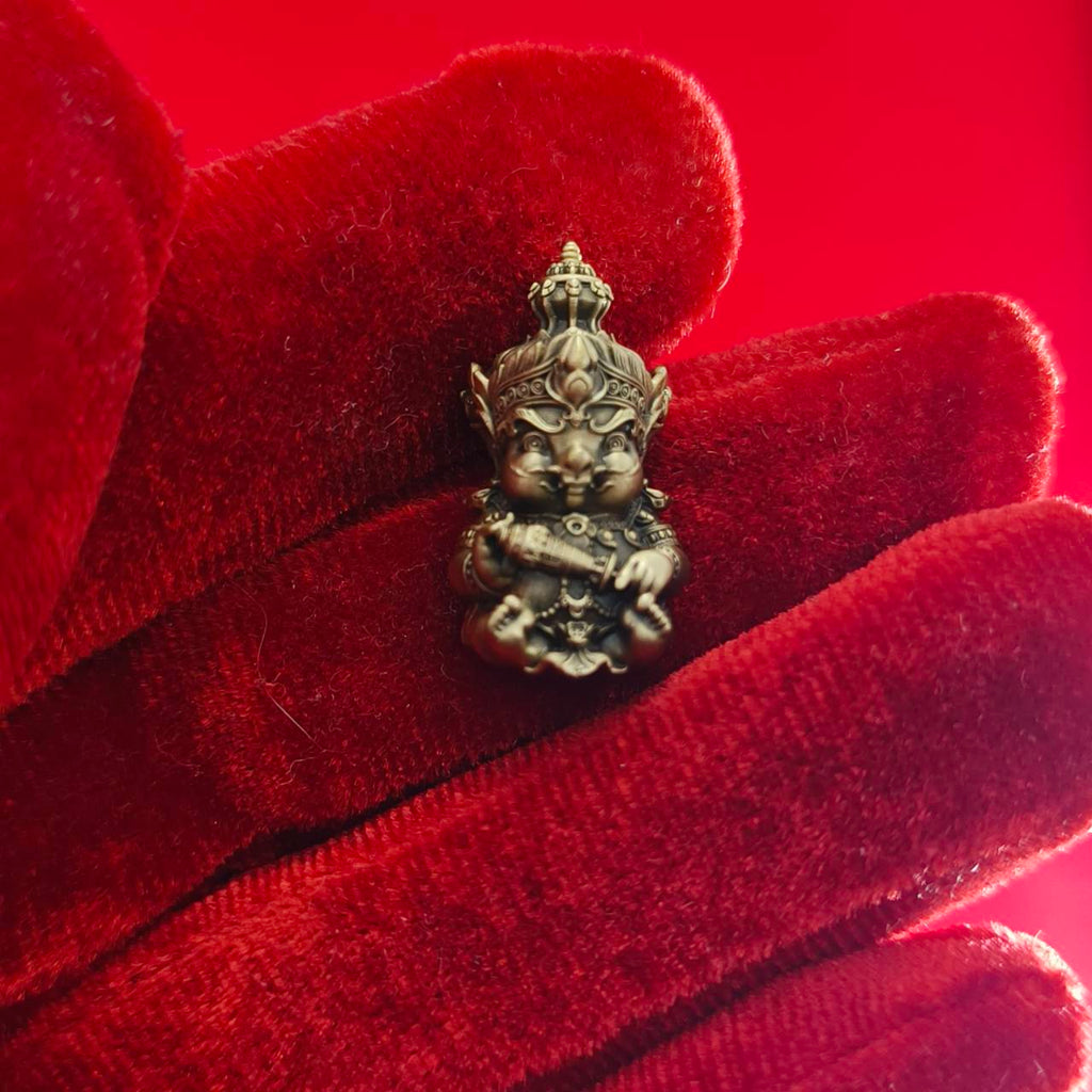 Attract Prosperity, Wisdom & Protection – Sri Siddhaya Kanapathi Sacred Amulet Miniature from Thailand