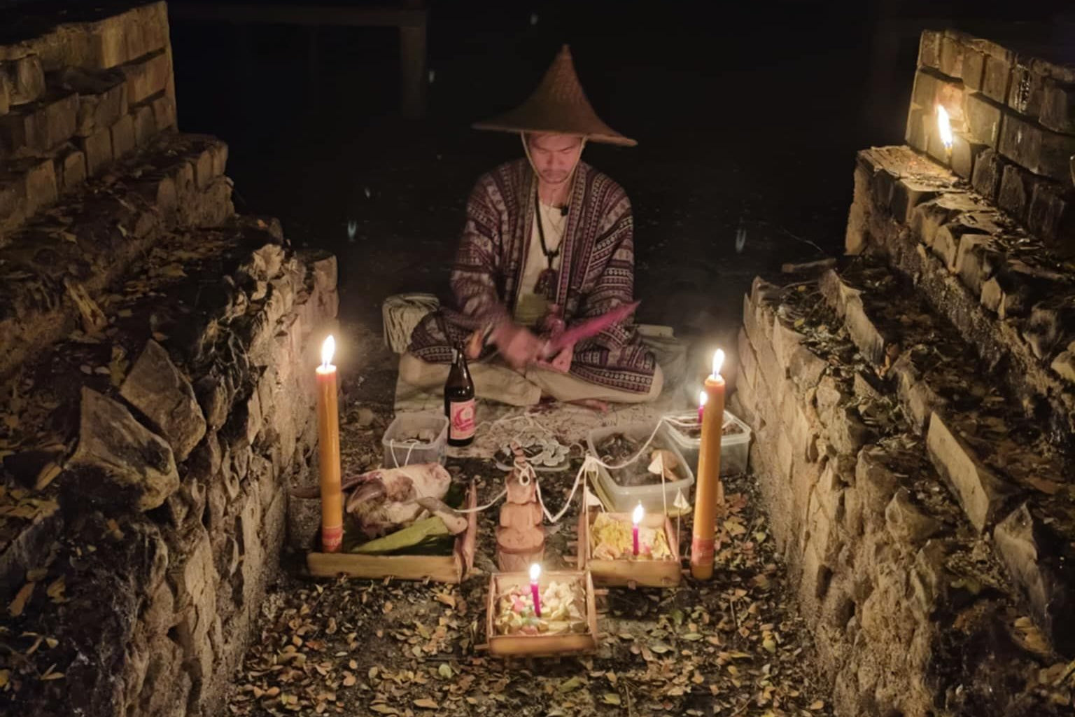 ✨ Sovereign Shadow King: Authentic "Phor Ngang Suea Gai" (The Transforming Tiger-Ngang) 1st Edition – "The Sinful Sage" (Kon Bap Nai Krab Nak Bun) by Arjan Narin Norasing – The Ultimate Weapon for Dominance, Hypnotic Charm, and Destiny Flipping ✨