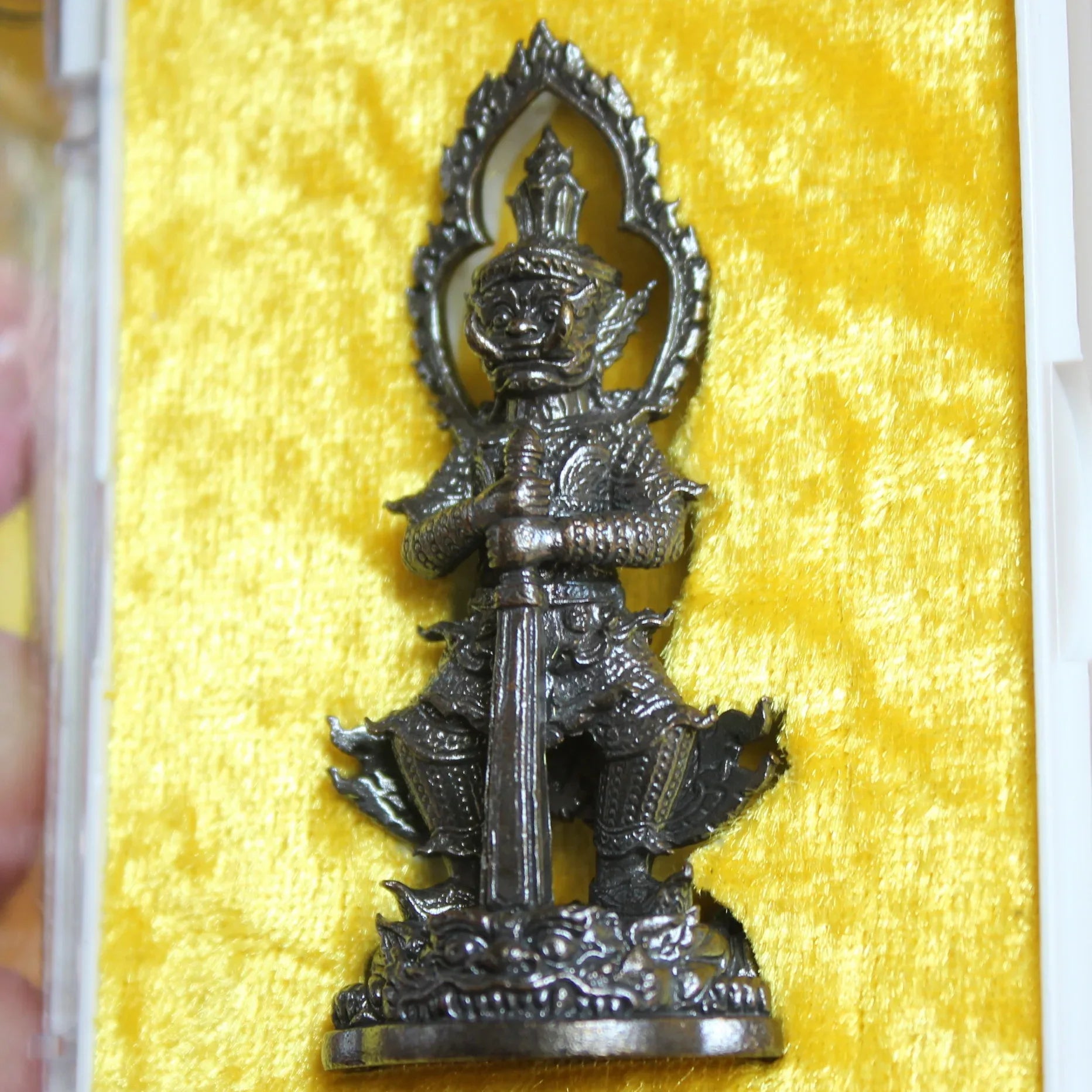 🪙 Tao Wessuwan “Treasure Vault Guardian” – Blackened Copper Wealth & Protection Amulet by Luang Pho Whan, Taphan Hin, Phichit (B.E. 2560)