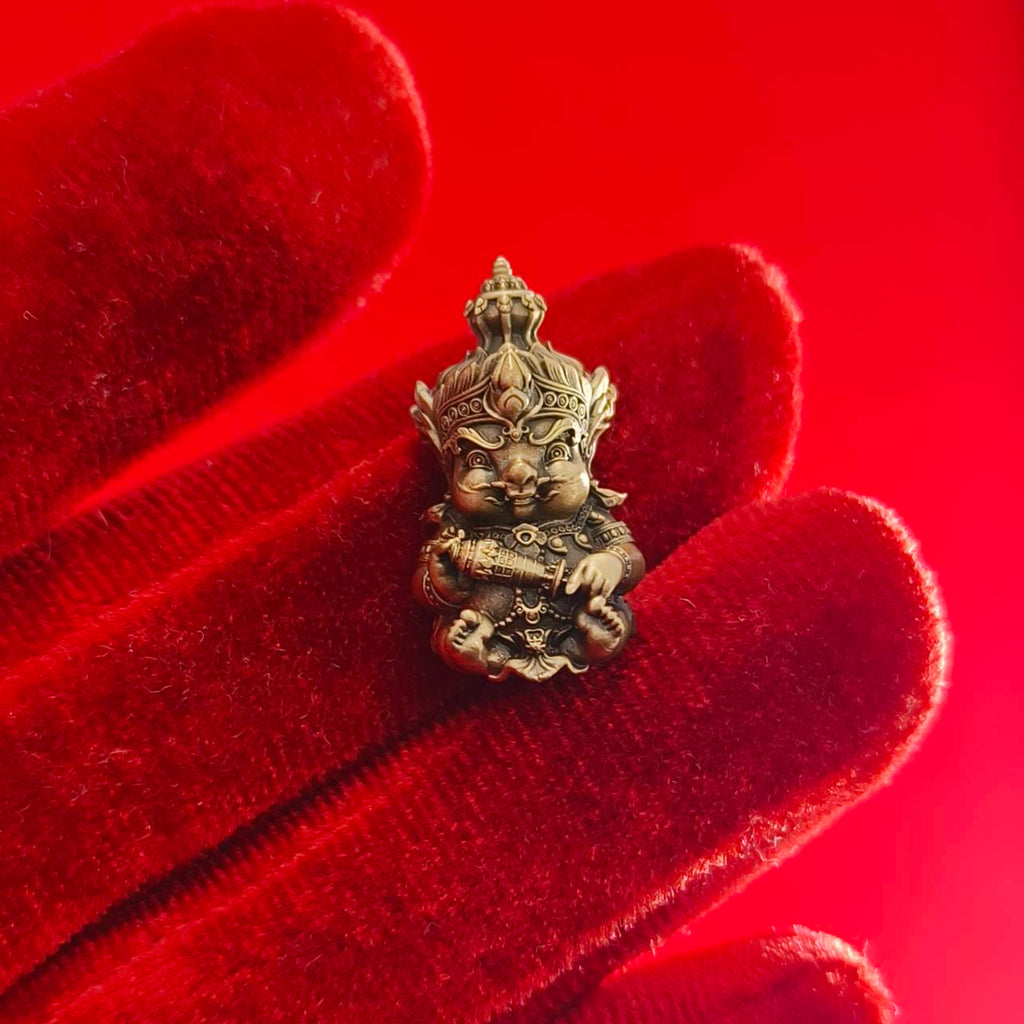 Attract Prosperity, Wisdom & Protection – Sri Siddhaya Kanapathi Sacred Amulet Miniature from Thailand