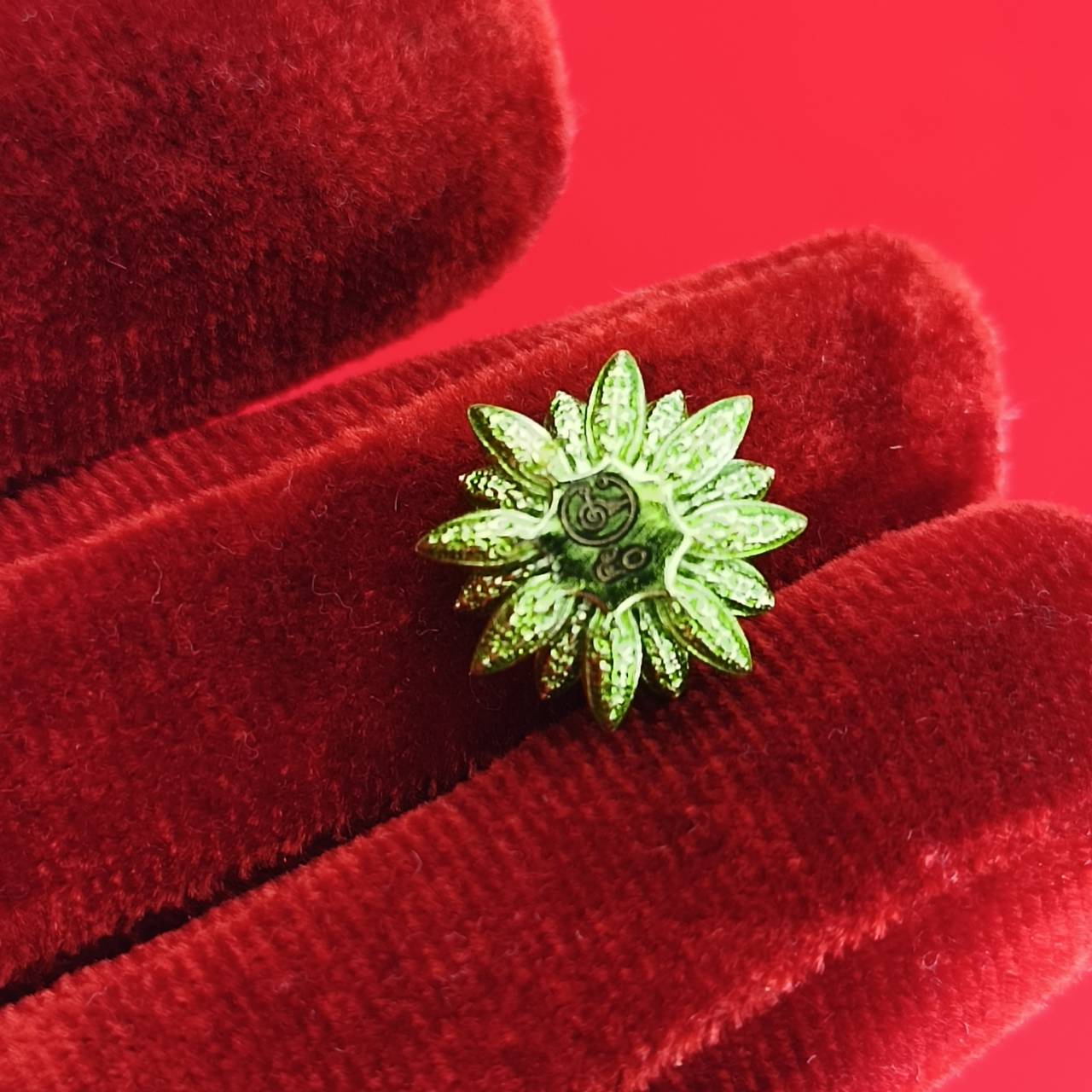 Sacred Pikul Flower Amulet – Prosperity & Blessing in Green Bronze