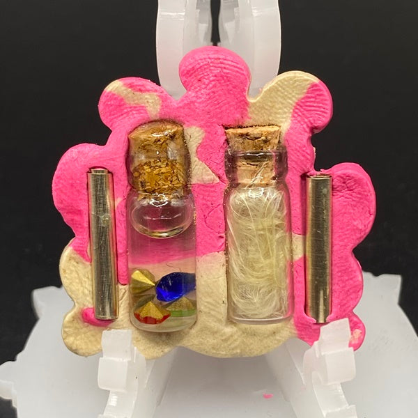 Nine-Tailed Fox Charm by Kruba Baeng – Amulet for Love, Luck & Prosperity