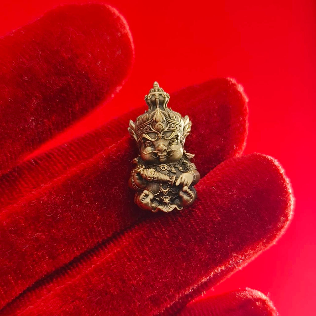Attract Prosperity, Wisdom & Protection – Sri Siddhaya Kanapathi Sacred Amulet Miniature from Thailand