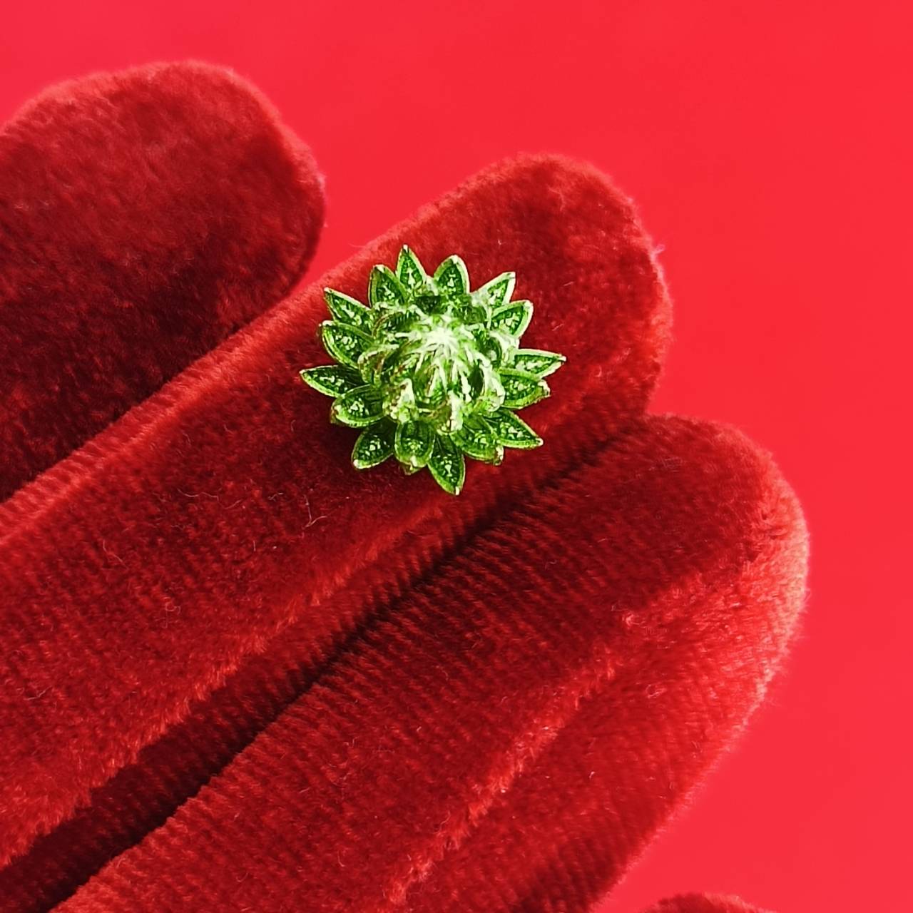 Sacred Pikul Flower Amulet – Prosperity & Blessing in Green Bronze