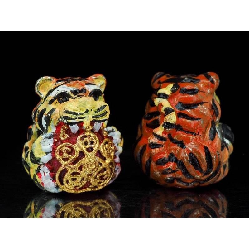 Sleeping Tiger Amulet – Seue Noi Gin Wealth & Attraction Talisman | Consecrated by Kruba Tao, Wat Ban Lao, Chiang Mai Paint