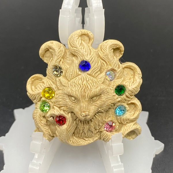 Nine-Tailed Fox Charm by Kruba Baeng – Amulet for Love, Luck & Prosperity Thep Chamlang Powder