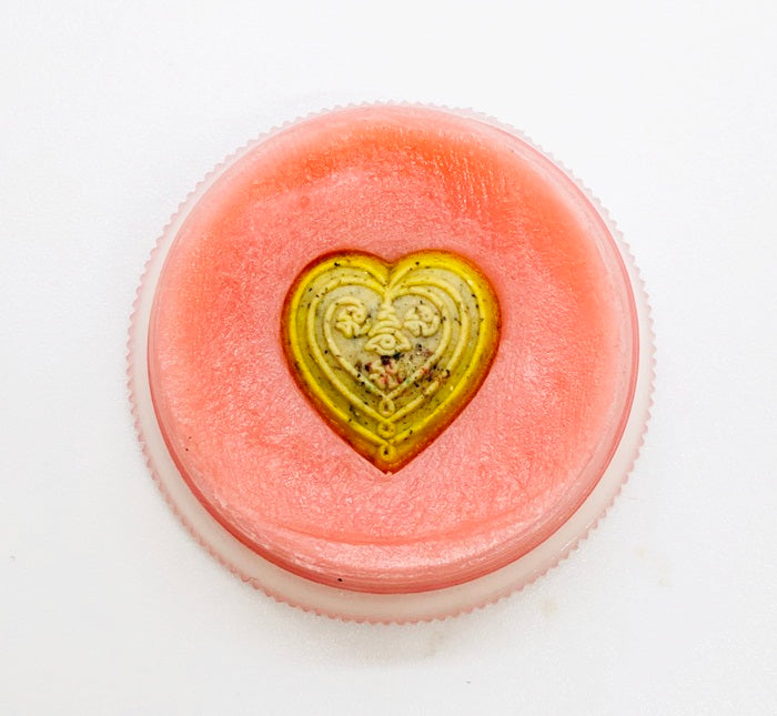 💘🔥 Supreme Khun Paen Beeswax Charm – "Na Ok Taek" Edition for Heart-Shattering Attraction & Irresistible Magnetism