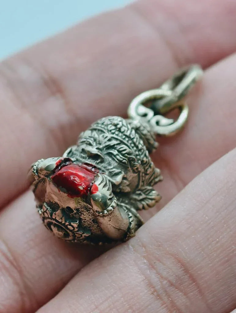 🌑 Celestial Titan: The Rahu Fate-Shifter – Supreme Karma & Protection Talisman (Luang Pu Leng First Edition)