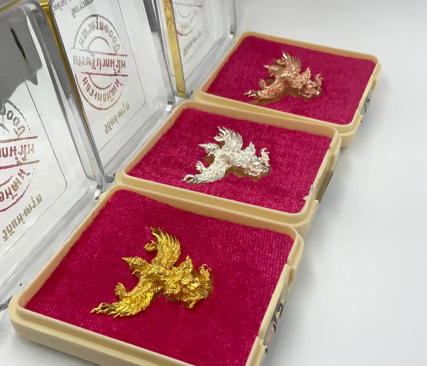 🦅 Phaya Garuda "100 Years Millionaire" Amulet: Small Mold (2.5cm) – Luang Phor Phat (Wat Huay Duan) – Double Consecrated for Wealth & Power