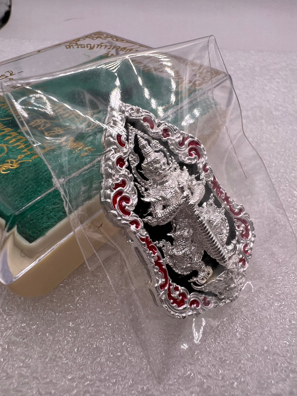 ✨ First Edition Phra Thao Wessuwan Buddha Art Medal – Bronze with Silver Plating and Black-Red Enamel Edges by Luang Pho It, Wat Chulamanee