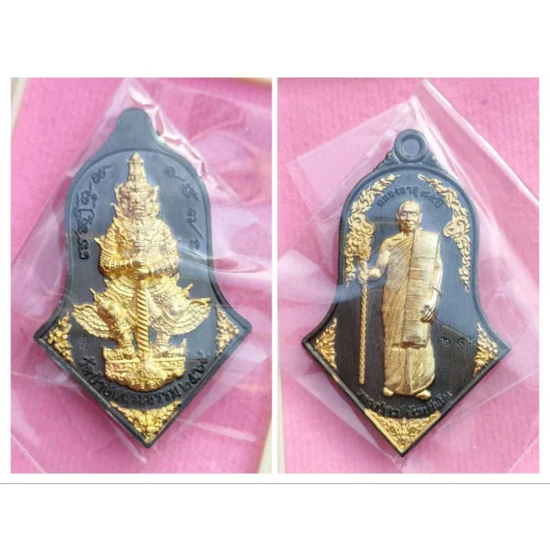👹 THE BREAKER OF DEBTS: THAO WESSUWAN ✨ The Debt Breaker: Luang Pu Soon "Thao Wessuwan" (Debt Relief & Wealth Attraction Edition) – The Sovereign Guardian of Fortune Black rhodium plated with gold.