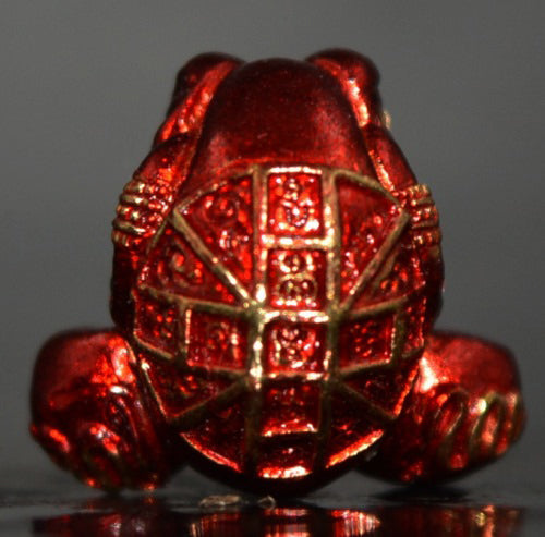 🐸Authentic Thai Amulet 2019: Sovereign "Kop Kin Duean" Moon-Devouring Toad by Khru Ba Chai Ya Patthaphi – Premium Red Enamel & Samrit Edition for Infinite Wealth, Business Luck, and Windfall Fortune Talisman