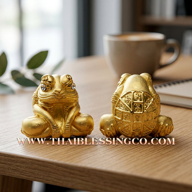 🐸Authentic Thai Amulet 2019: Sovereign "Kop Kin Duean" (Small Size) Moon-Devouring Toad by Khru Ba Chai Ya Patthaphi – Premium Gold-Plated Samrit Edition for Infinite Wealth and Windfall Fortune
