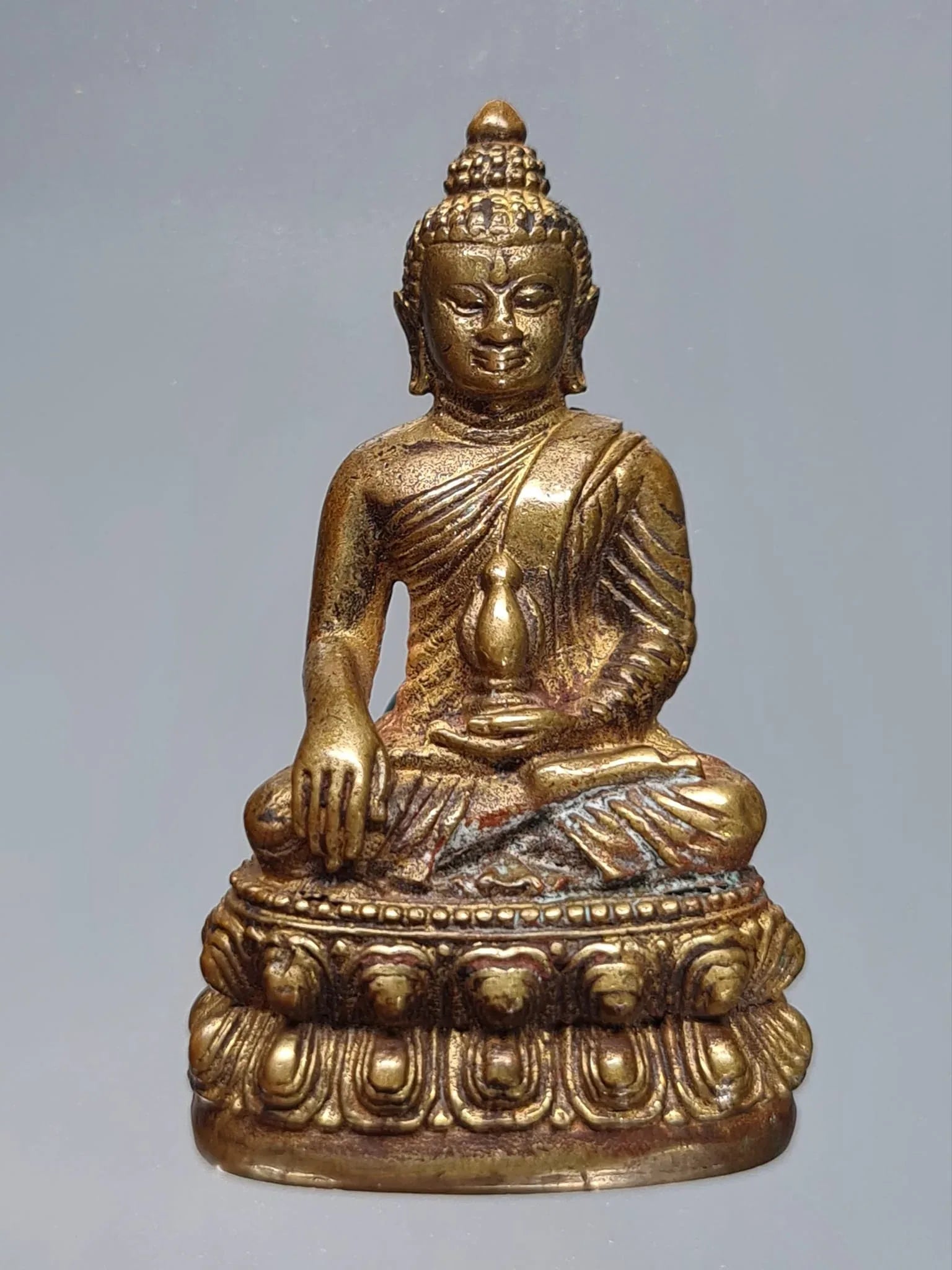 🪙 “Chao Sua Phra Kring – First Edition ‘Status Rising’ Wealth & Prestige Buddha by Luang Pho Khong, Wat Klang Bang Kaew (Nakhon Pathom)”
