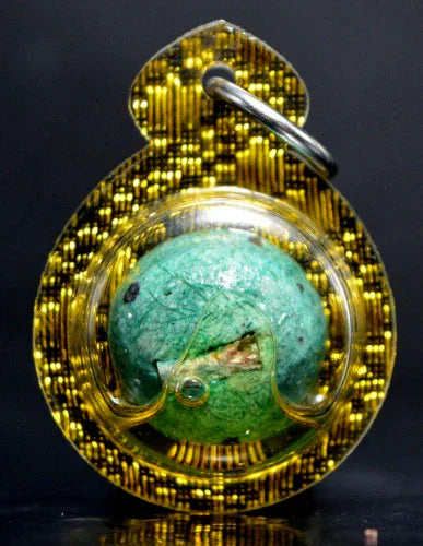 💚 Endless Wealth & Charm – Green Prosperity Orb by Kruba Baeng for Attracting Fortune, Sales & Loving Favor
