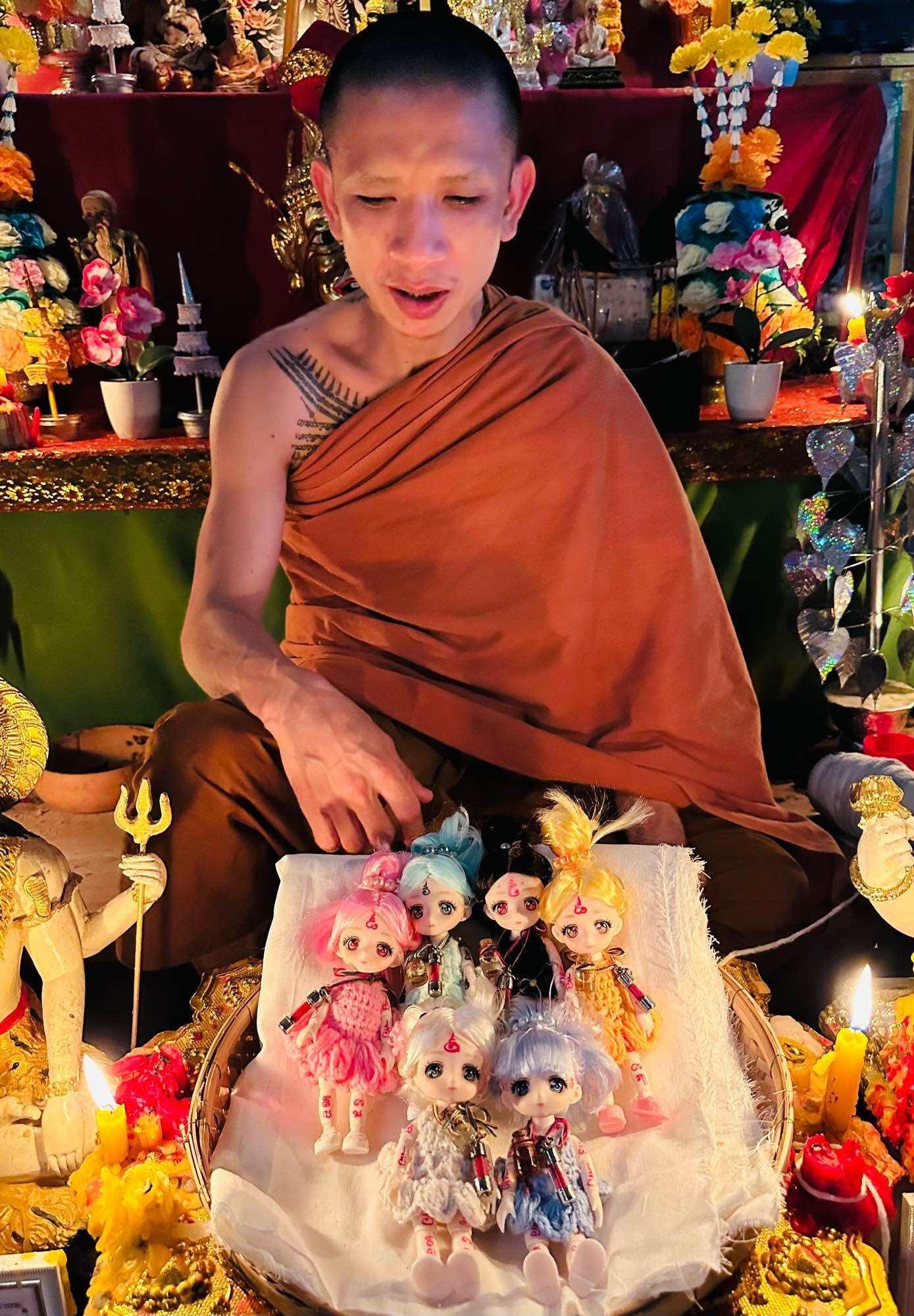 🧸 “Fortune‑Calling Luk Thep Wealth Doll – Child Spirit Companion for Money, Customers, Help &Love (Master‑Inscribed & Temple‑Blessed)”