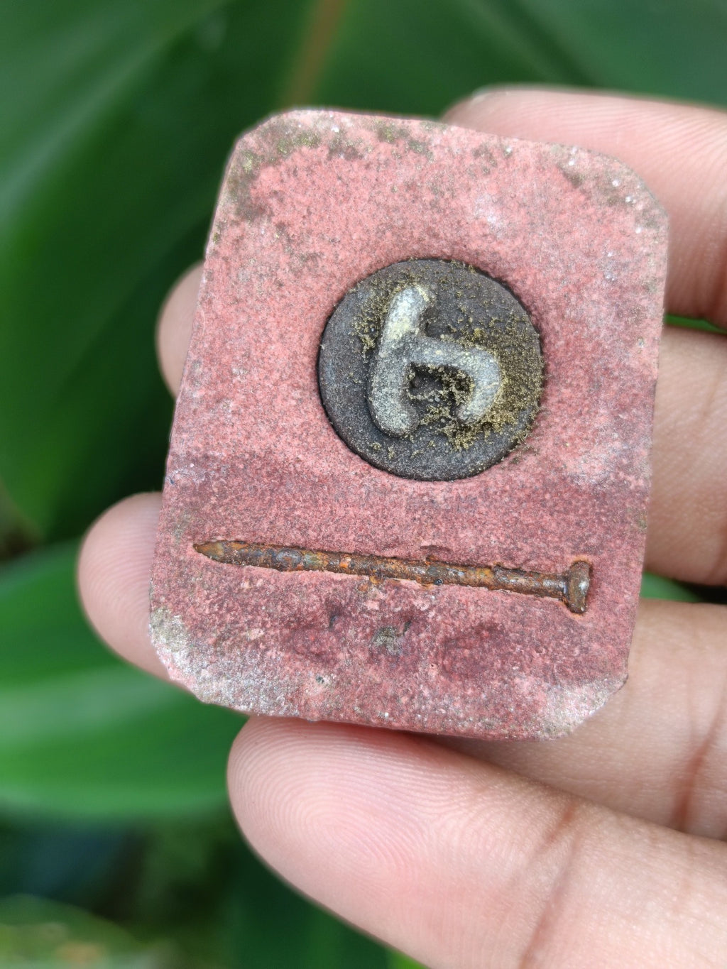 ✨ Sacred Phra Pidta Prai Kradook Pee - Ancient Ghost Bone Powder Amulet for Extreme Wealth, Business Negotiation, and Supernatural Protection (Consecrated by Master Niphon, Wat Don Chedi)