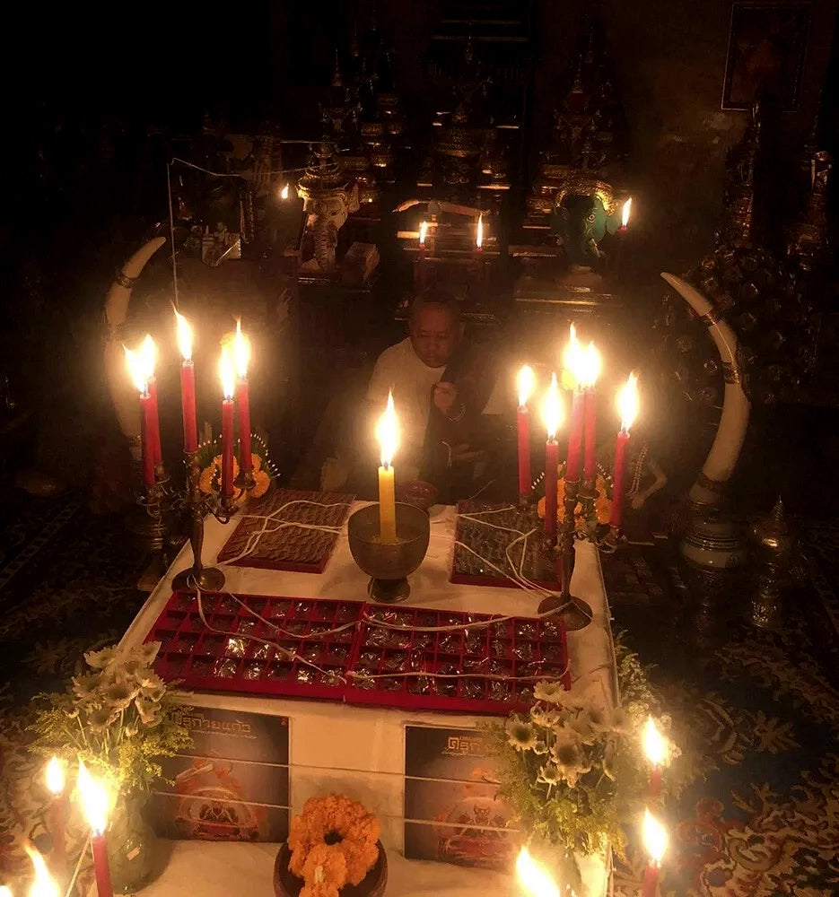 🌌 Supreme Wish-Granting Deity: "Pu Kai Kaew" Locket by Ajarn Nan Kong (Lanna Magic) – Unlock Wealth & Influence