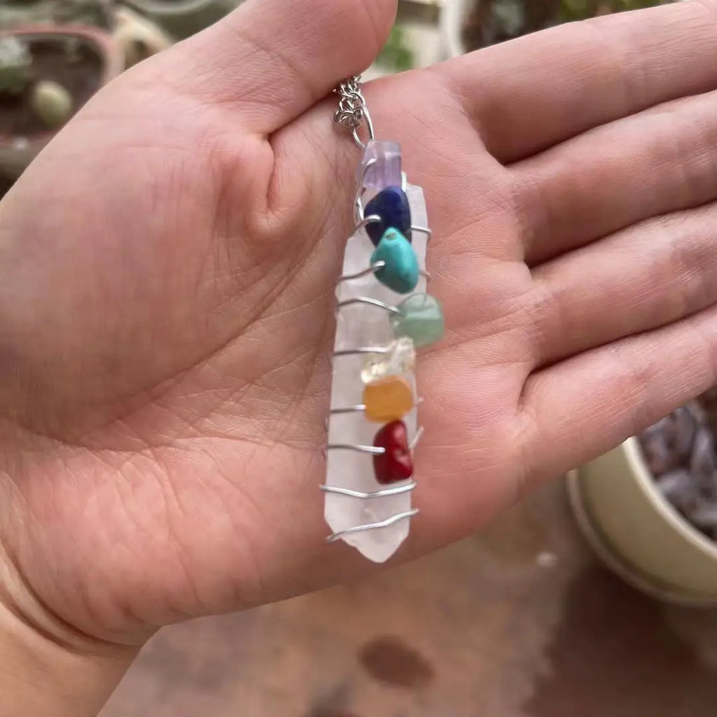 ✨ Chakra Balancing Quartz Necklace – Spiritual Healing Jewelry for Energy Alignment and Wellness