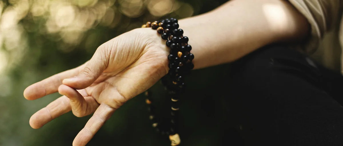 🕉️ 108 Bead "Soul Harmony" Mala Necklace: 6mm Natural Healing Stones with Lotus Charm – Elastic Yoga & Meditation Bracelet for Inner Peace