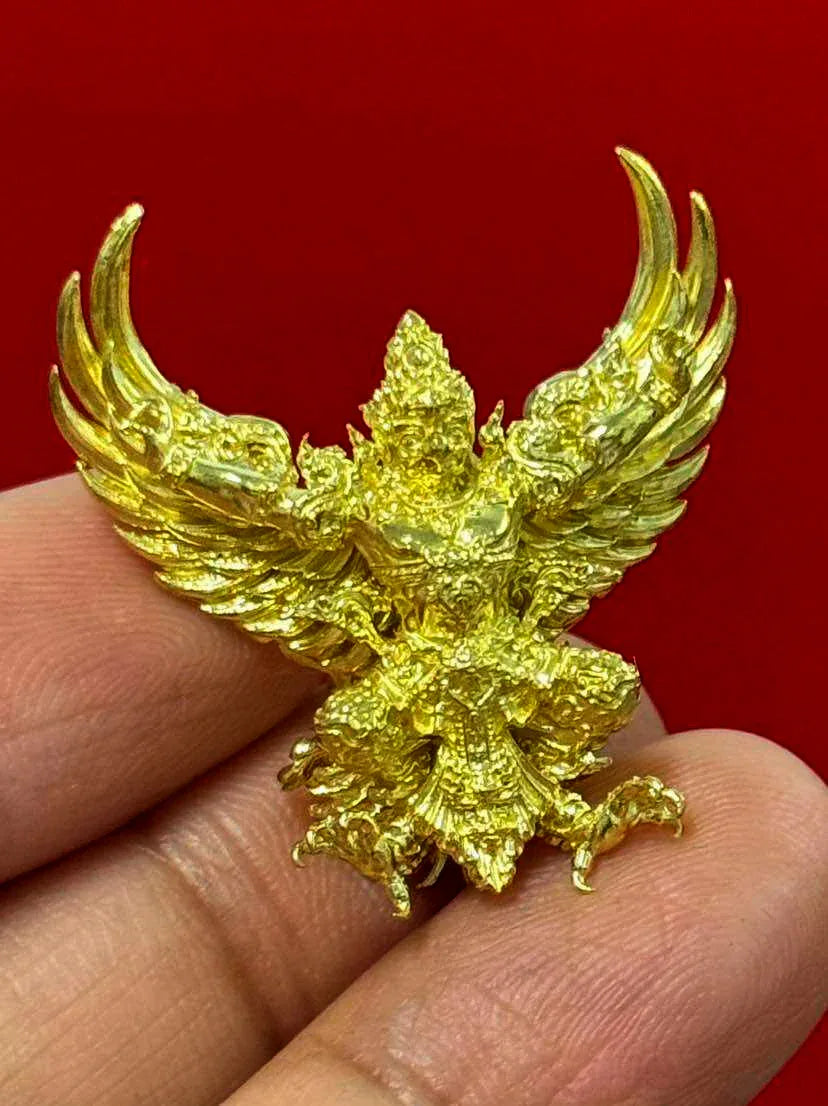 🪙 “Heart of the Tycoon Garuda” – 2.7 cm Mini Pancha‑Loha Wealth‑Birthing Garuda from Wat Kruttharam (Numbered & Multi‑Master Consecrated)