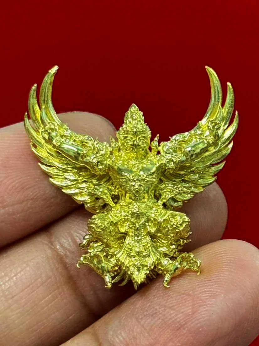 🪙 “Heart of the Tycoon Garuda” – 2.7 cm Mini Pancha‑Loha Wealth‑Birthing Garuda from Wat Kruttharam (Numbered & Multi‑Master Consecrated)