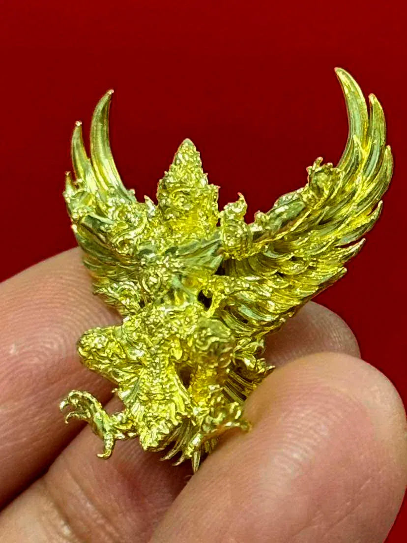 🪙 “Heart of the Tycoon Garuda” – 2.7 cm Mini Pancha‑Loha Wealth‑Birthing Garuda from Wat Kruttharam (Numbered & Multi‑Master Consecrated)