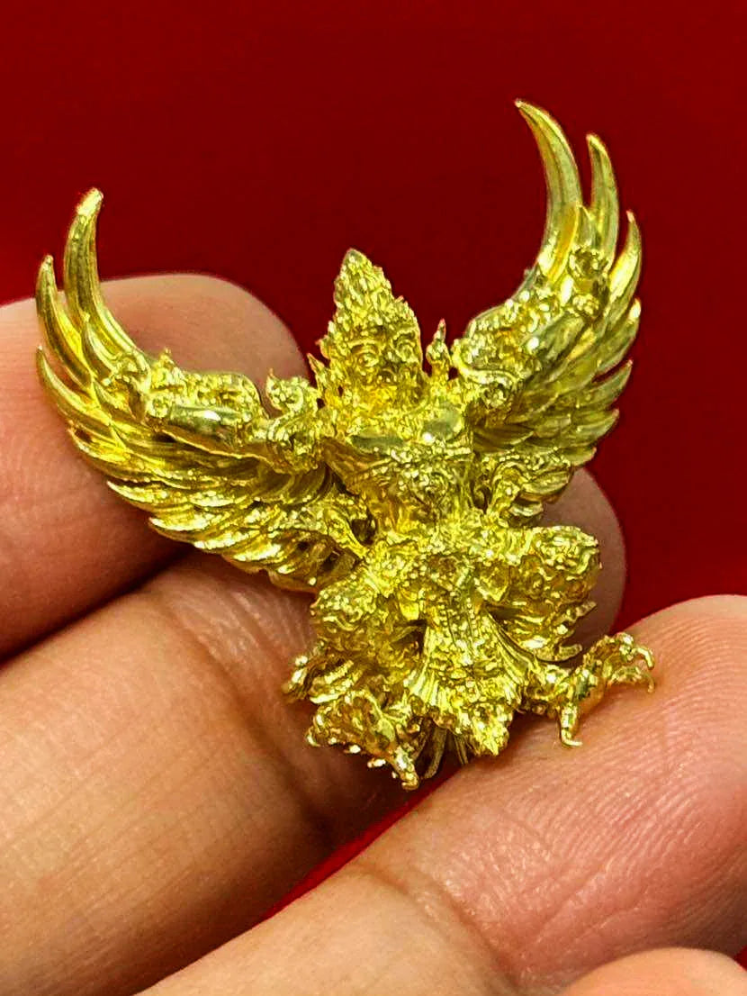 🪙 “Heart of the Tycoon Garuda” – 2.7 cm Mini Pancha‑Loha Wealth‑Birthing Garuda from Wat Kruttharam (Numbered & Multi‑Master Consecrated)